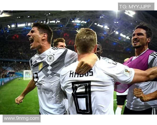 克罗斯的足球之路：从青涩少年到世界级中场大师的成长历程