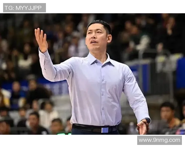 张庆鹏：从篮球场上的拼搏者到生活中的奋斗者的精彩转变与成长故事