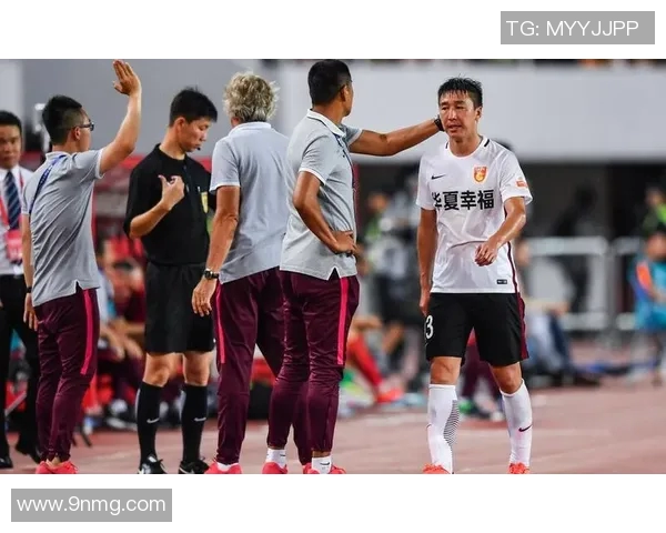 热血对决直播中国红队迎战伊朗队激情碰撞引发球迷热议 热血对决直播中国红队迎战伊朗队激情碰撞引发球迷热议