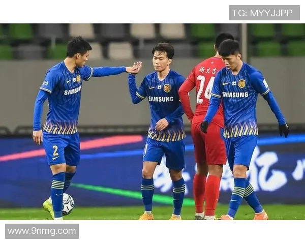 菜切城与切尔西激战正酣比分悬念迭起引发球迷热议