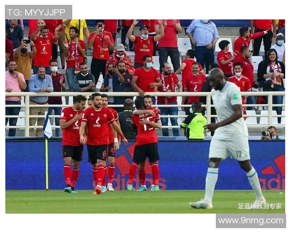 阿赫利与中国球队对决展现足球魅力与文化交流的精彩碰撞 阿赫利与中国球队对决展现足球魅力与文化交流的精彩碰撞