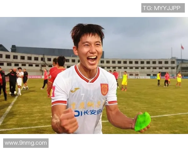 重庆足球队转型之路联合会杯特别报道展现新风貌与挑战 重庆足球队转型之路联合会杯特别报道展现新风貌与挑战