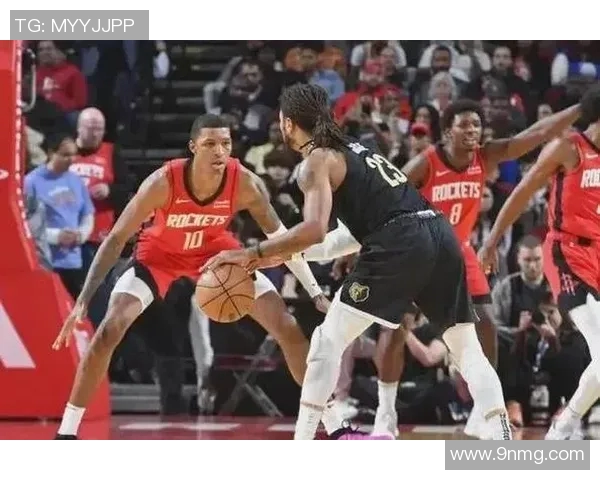 利物浦与红星激战成和比赛结果引发球迷热议与期待